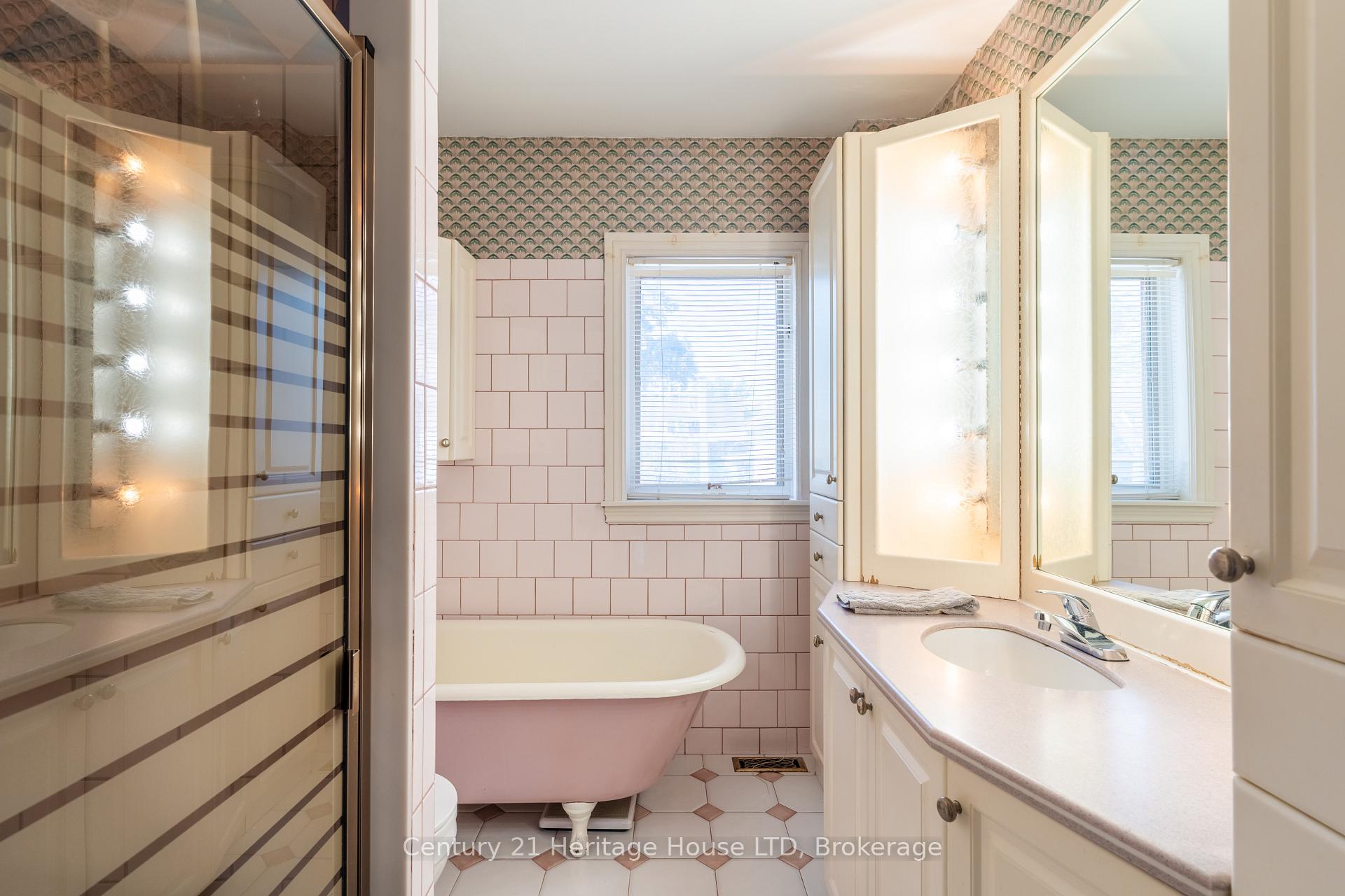 Photo 27 of 155 Wilton Avenue, Welland, Broadway — HOMEH