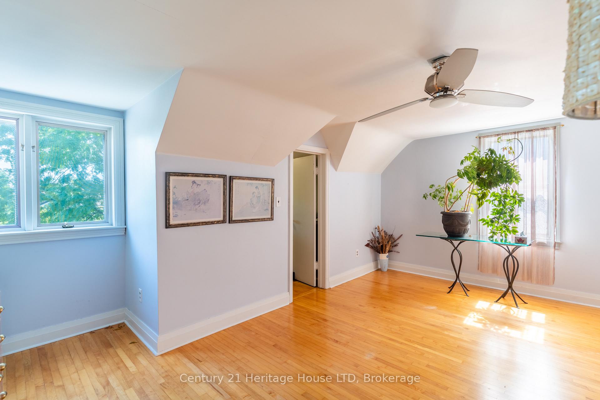 Photo 29 of 155 Wilton Avenue, Welland, Broadway — HOMEH