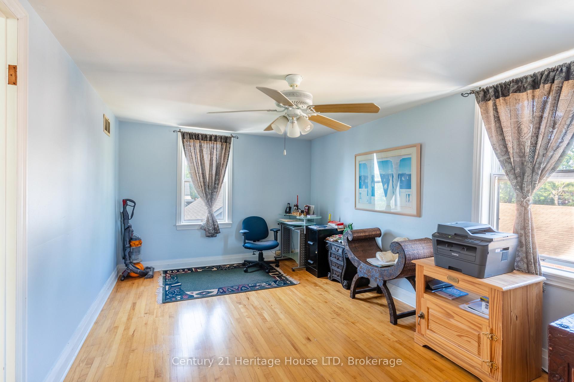 Photo 30 of 155 Wilton Avenue, Welland, Broadway — HOMEH