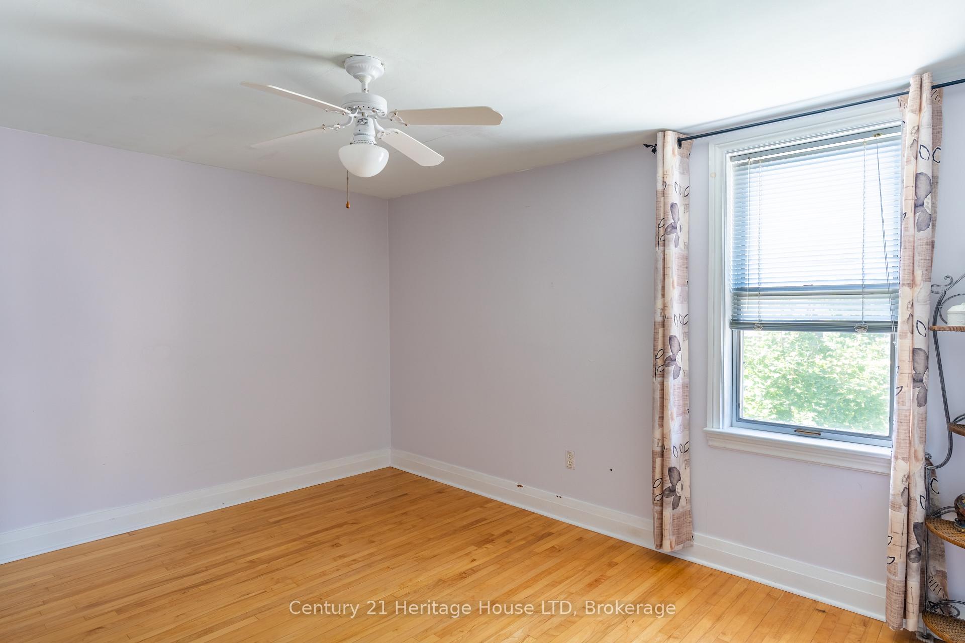 Photo 31 of 155 Wilton Avenue, Welland, Broadway — HOMEH