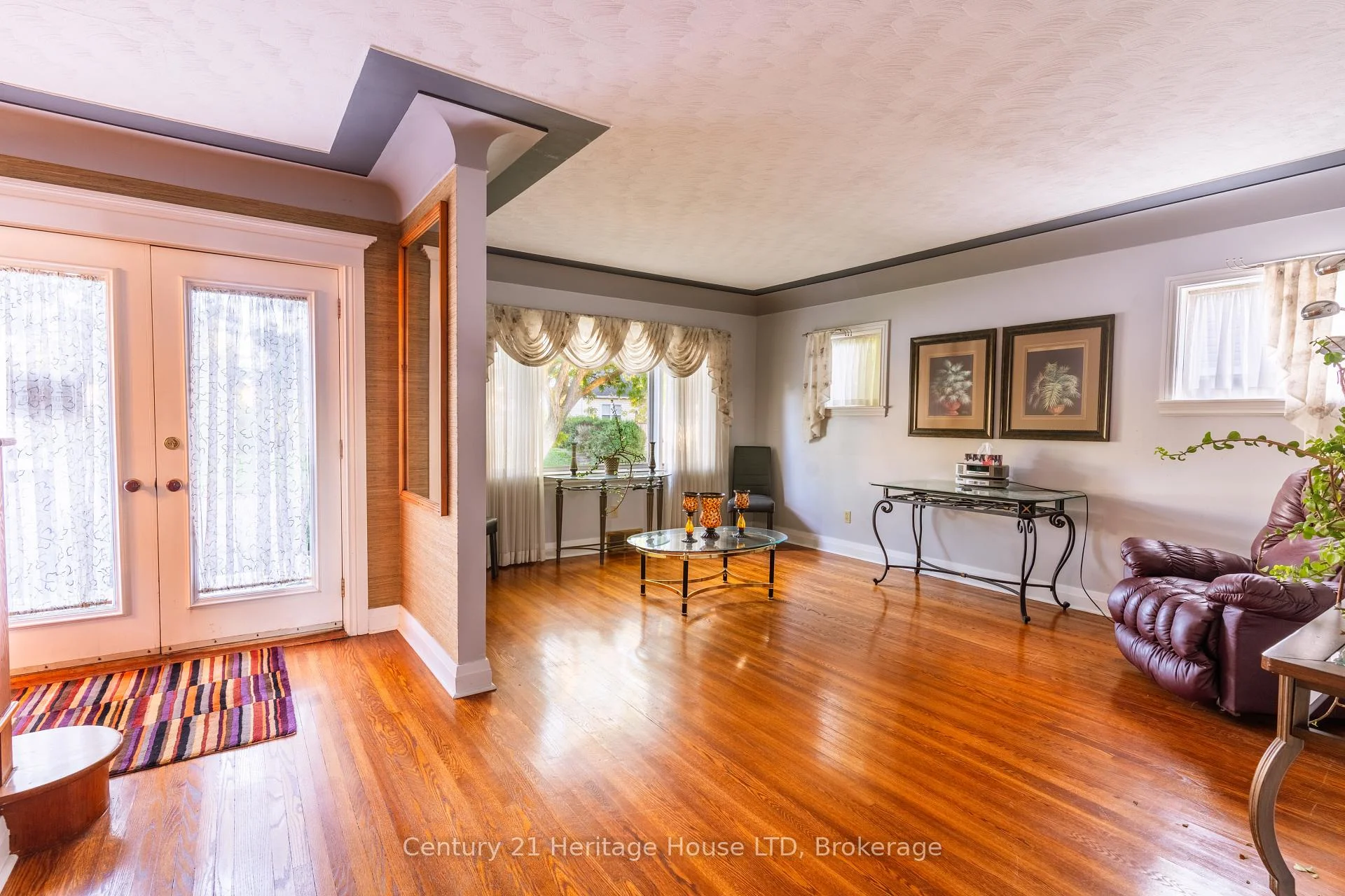 Photo 17 of 155 Wilton Avenue, Welland, Broadway — HOMEH