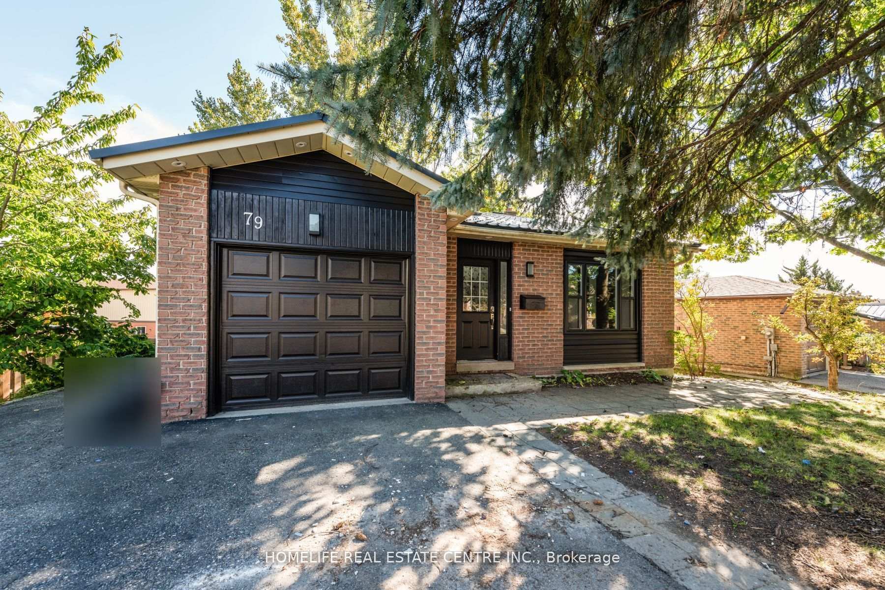 Photo 5 of 79 Fox Run, Barrie, Letitia Heights — HOMEH