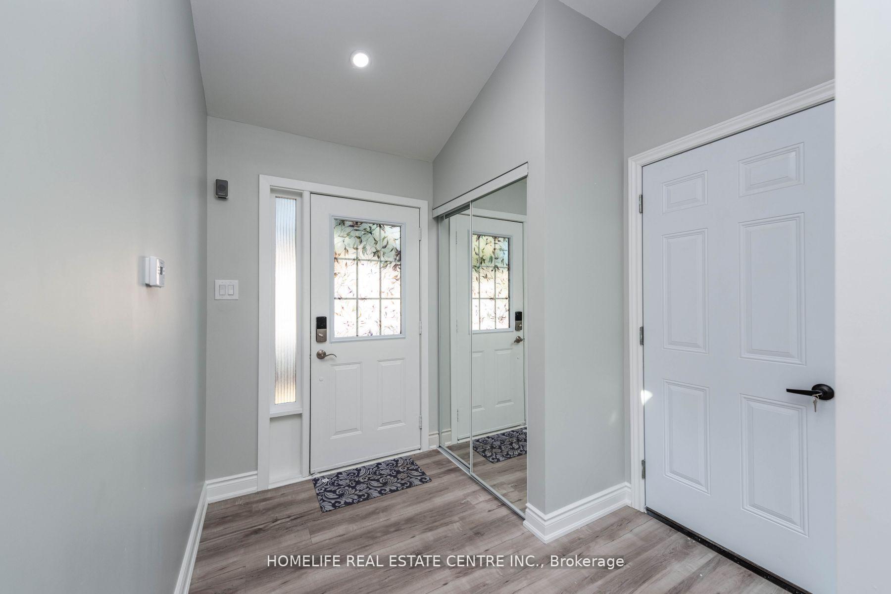 Photo 6 of 79 Fox Run, Barrie, Letitia Heights — HOMEH