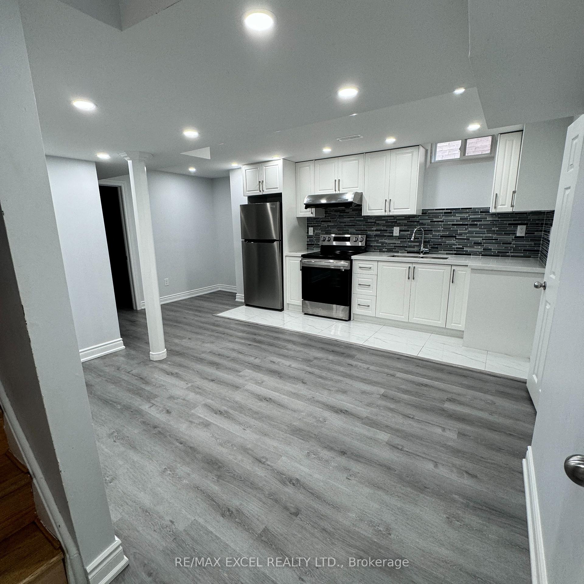 Front of Unit Bsmt, 102 Galbraith Crescent