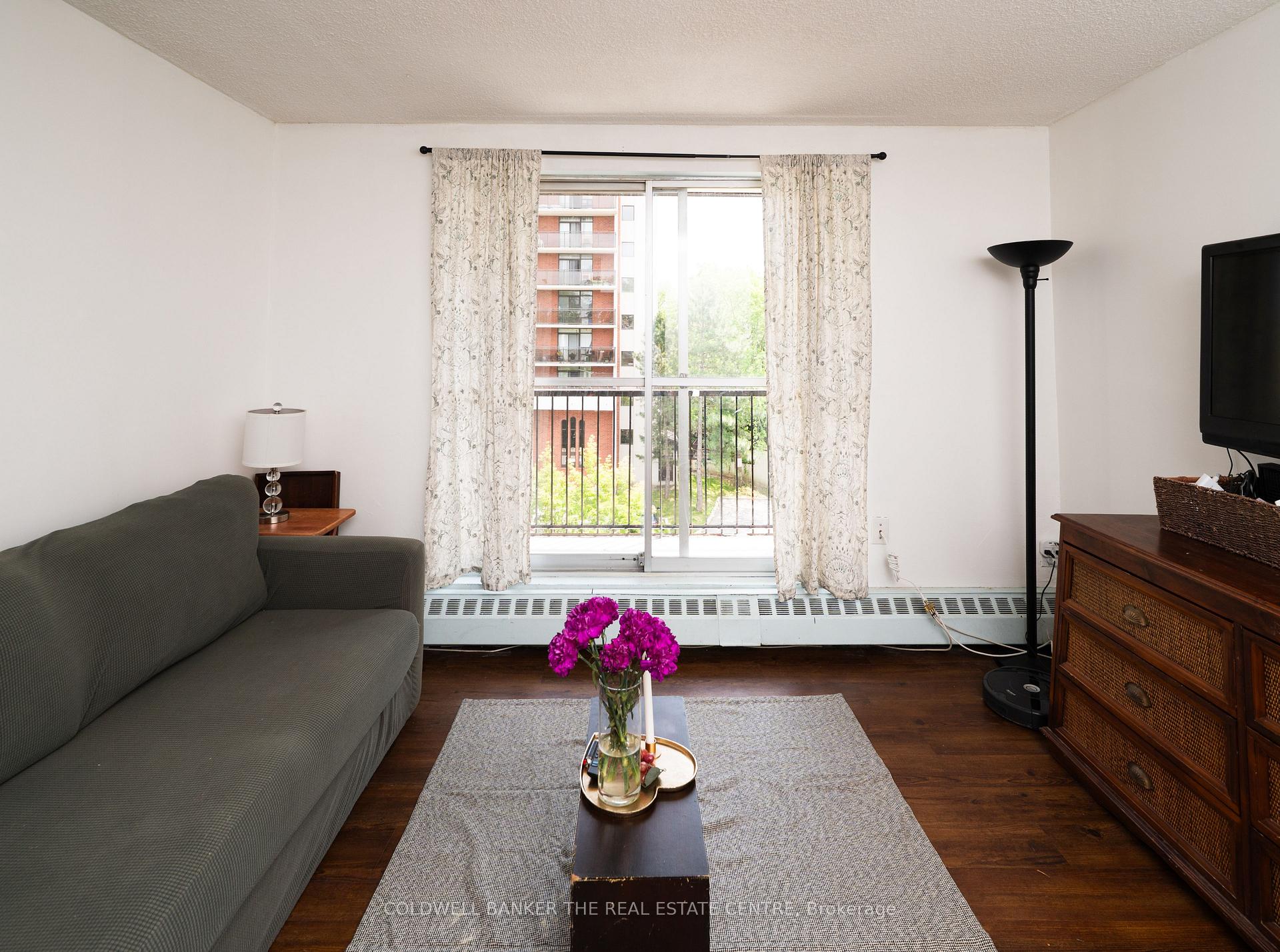 Photo of Unit 404, 1690 Victoria Park Avenue