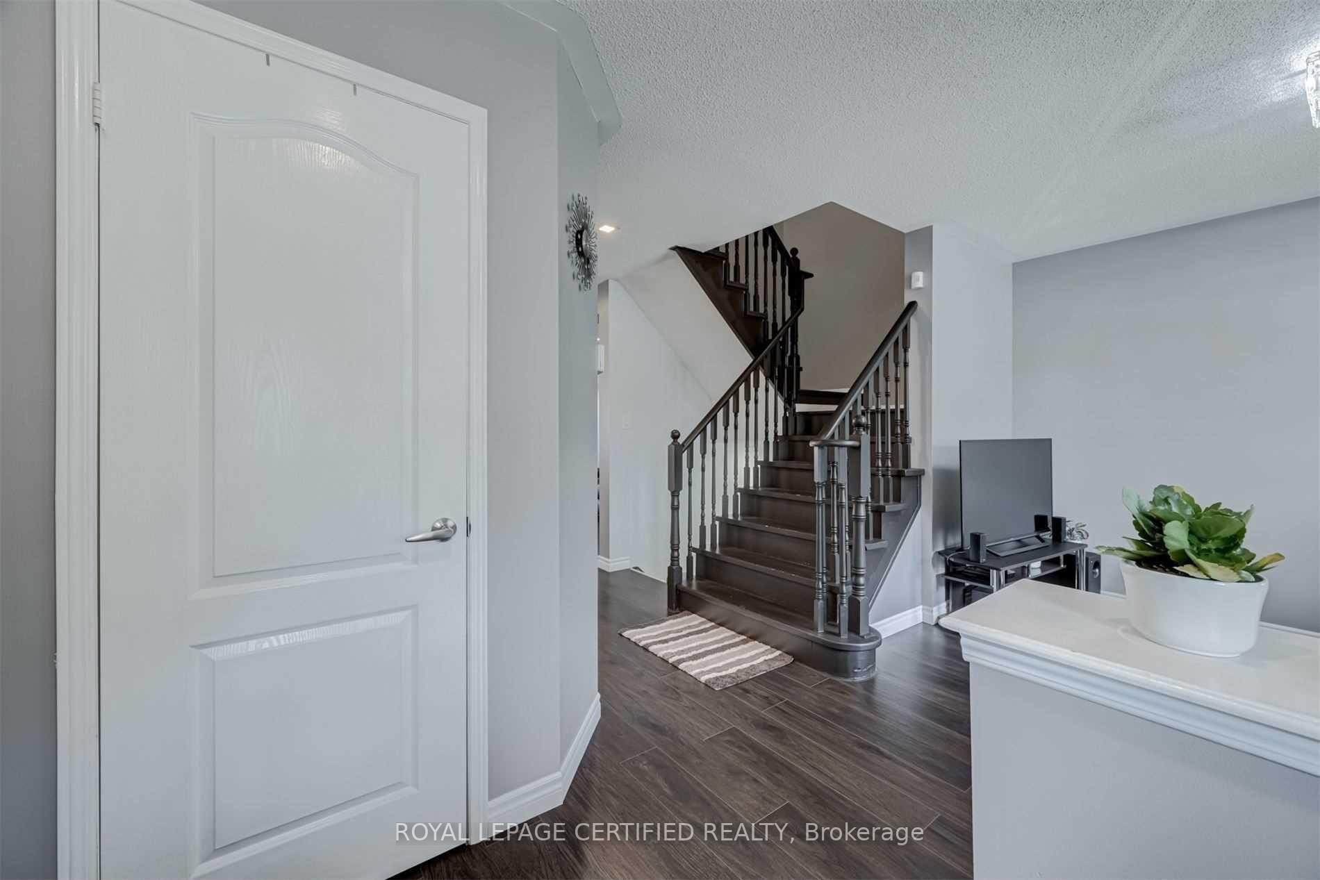 Photo 5 of 2408 Curtis Road, Burlington, Orchard — HOMEH