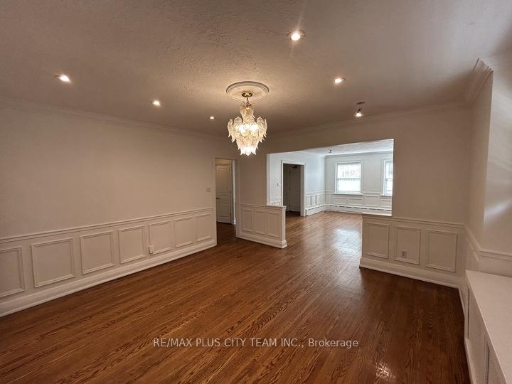 Photo 4 of Unit 1, 1745 Bathurst Street, Toronto, Forest Hill South — HOMEH