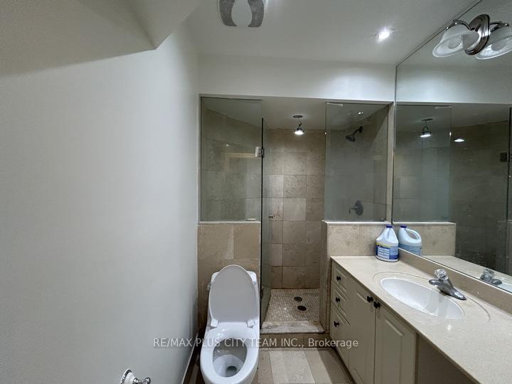 Photo 9 of Unit 1, 1745 Bathurst Street, Toronto, Forest Hill South — HOMEH