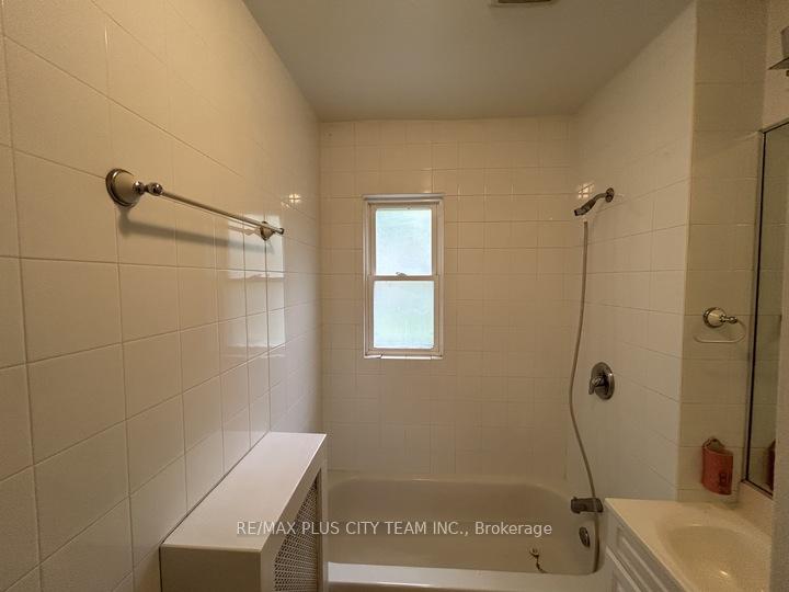 Photo 18 of Unit 1, 1745 Bathurst Street, Toronto, Forest Hill South — HOMEH