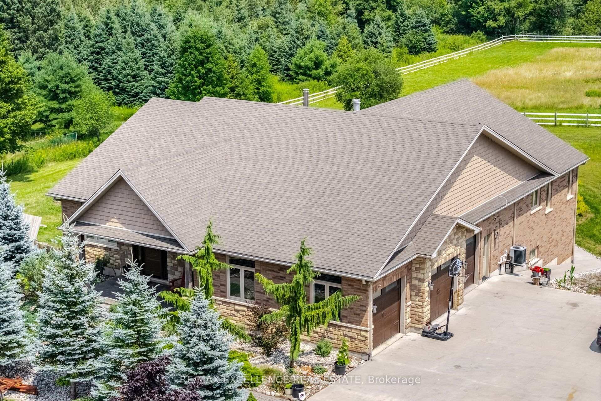 Photo 5 of 5593 Trafalgar Road, Erin, Rural Erin — HOMEH