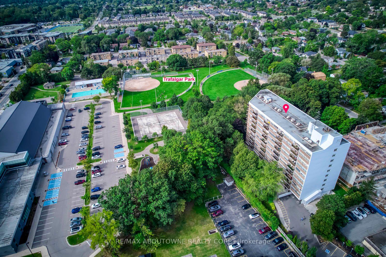 Photo of Unit 906, 212 Kerr Street