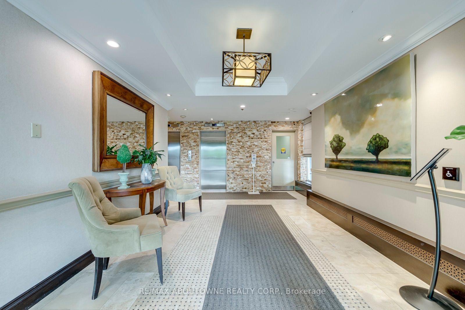 Photo 11 of Unit 906, 212 Kerr Street, Oakville, Central — HOMEH