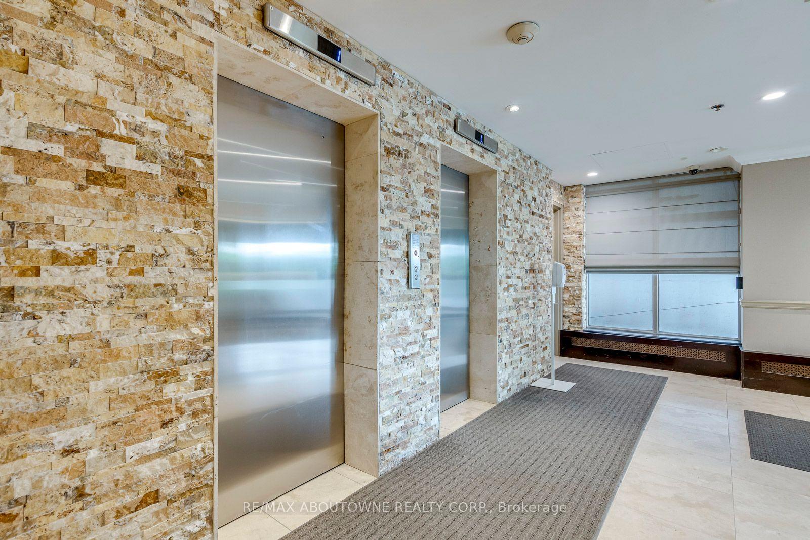 Photo 12 of Unit 906, 212 Kerr Street, Oakville, Central — HOMEH