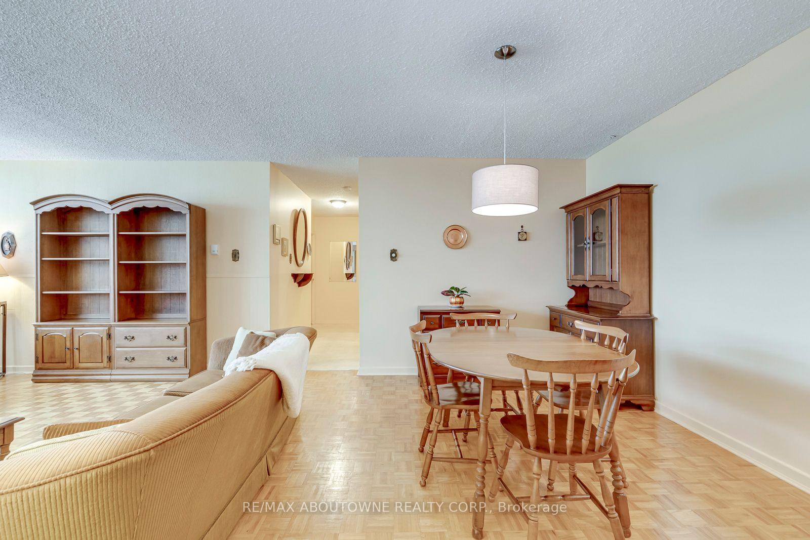 Photo 25 of Unit 906, 212 Kerr Street, Oakville, Central — HOMEH