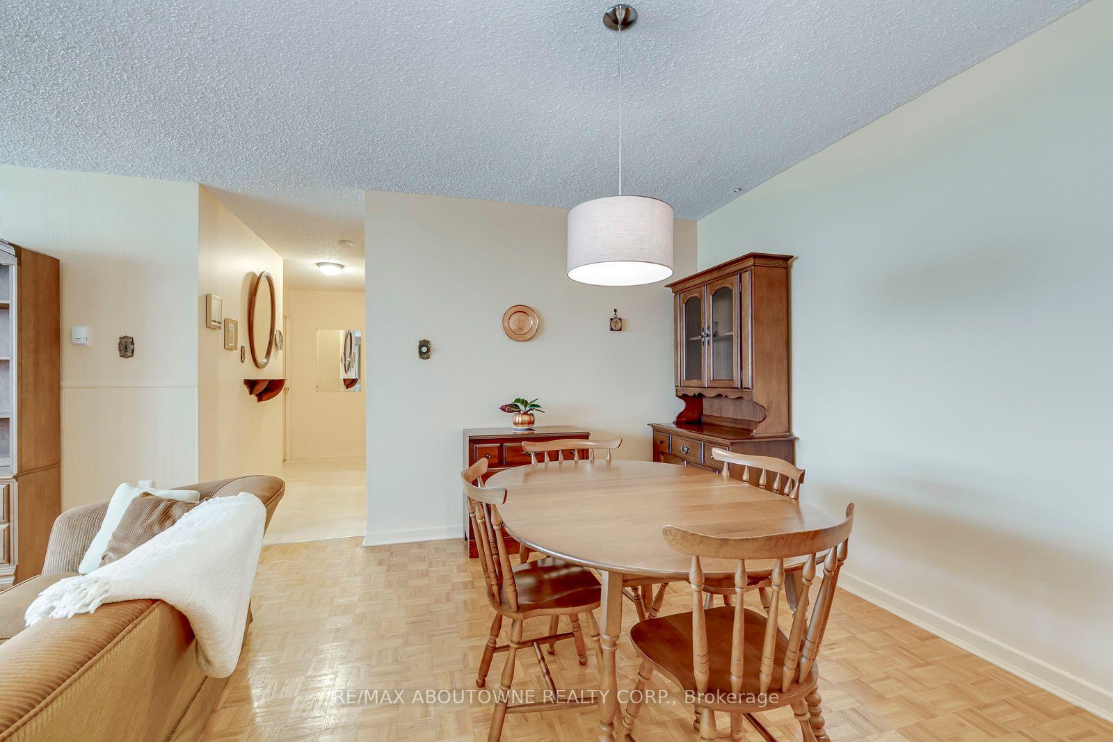 Photo 26 of Unit 906, 212 Kerr Street, Oakville, Central — HOMEH