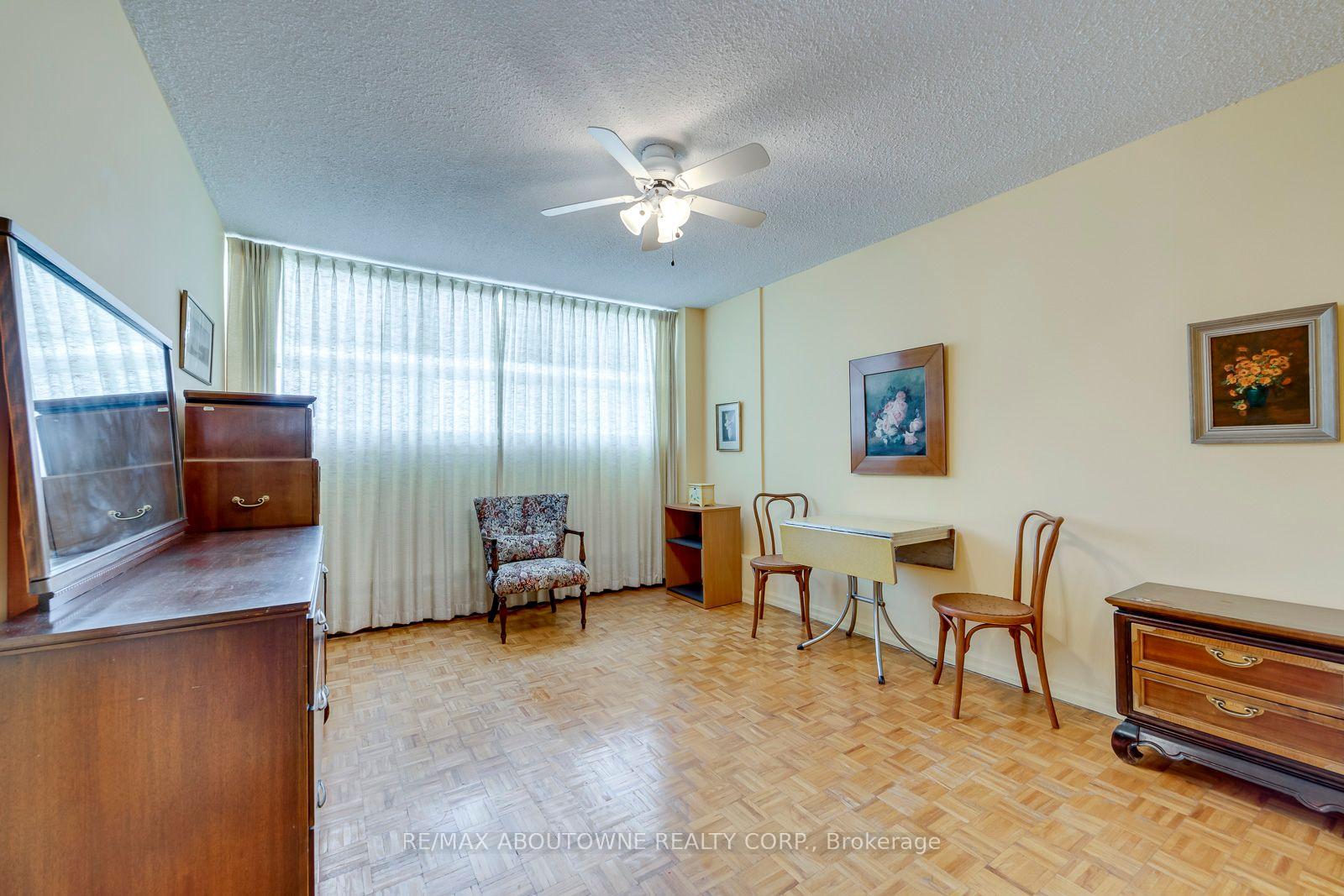 Photo 34 of Unit 906, 212 Kerr Street, Oakville, Central — HOMEH