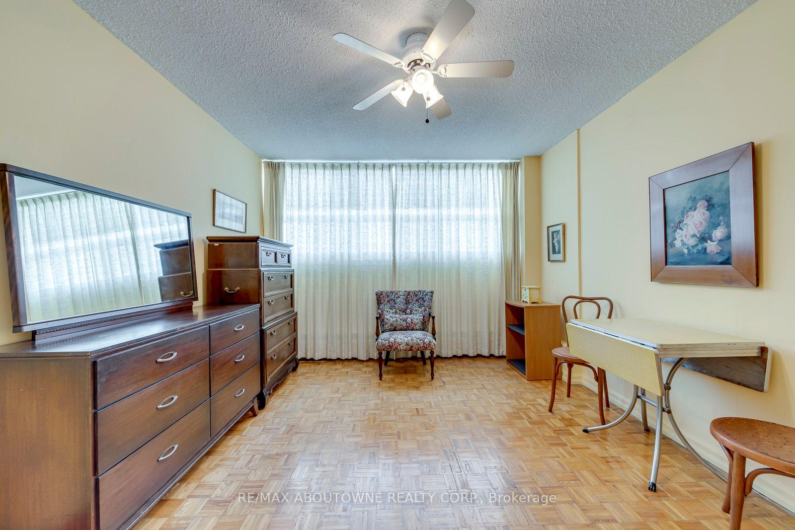 Photo 35 of Unit 906, 212 Kerr Street, Oakville, Central — HOMEH