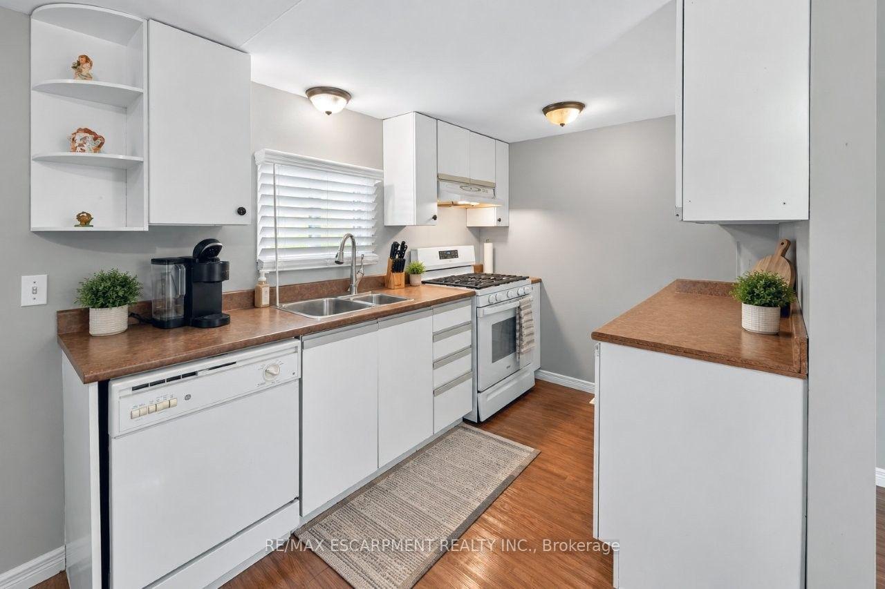 Photo 4 of 4422 Timothy Lane, Lincoln, Beamsville — HOMEH