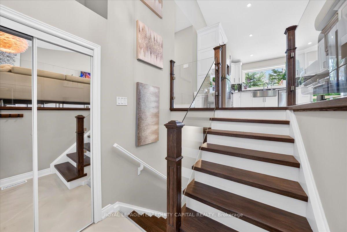 Photo 5 of 1192 St. Vincent Street, Springwater, Midhurst — HOMEH