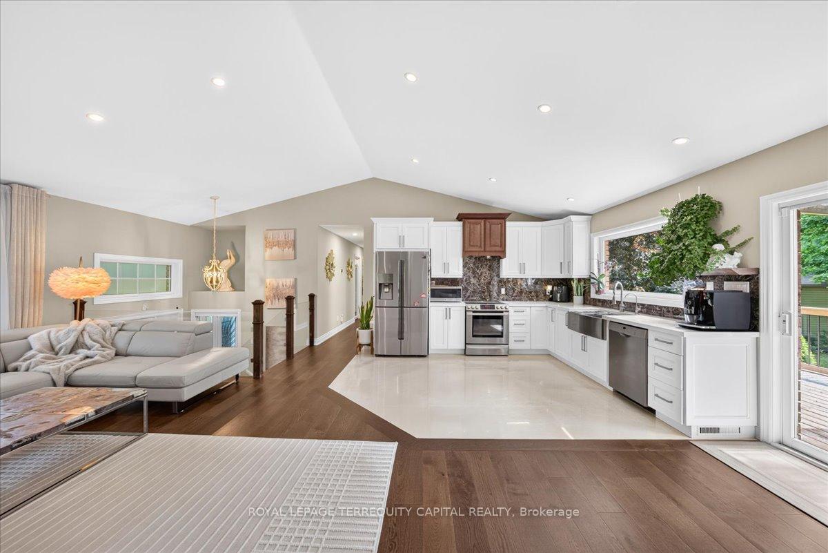 Photo 7 of 1192 St. Vincent Street, Springwater, Midhurst — HOMEH
