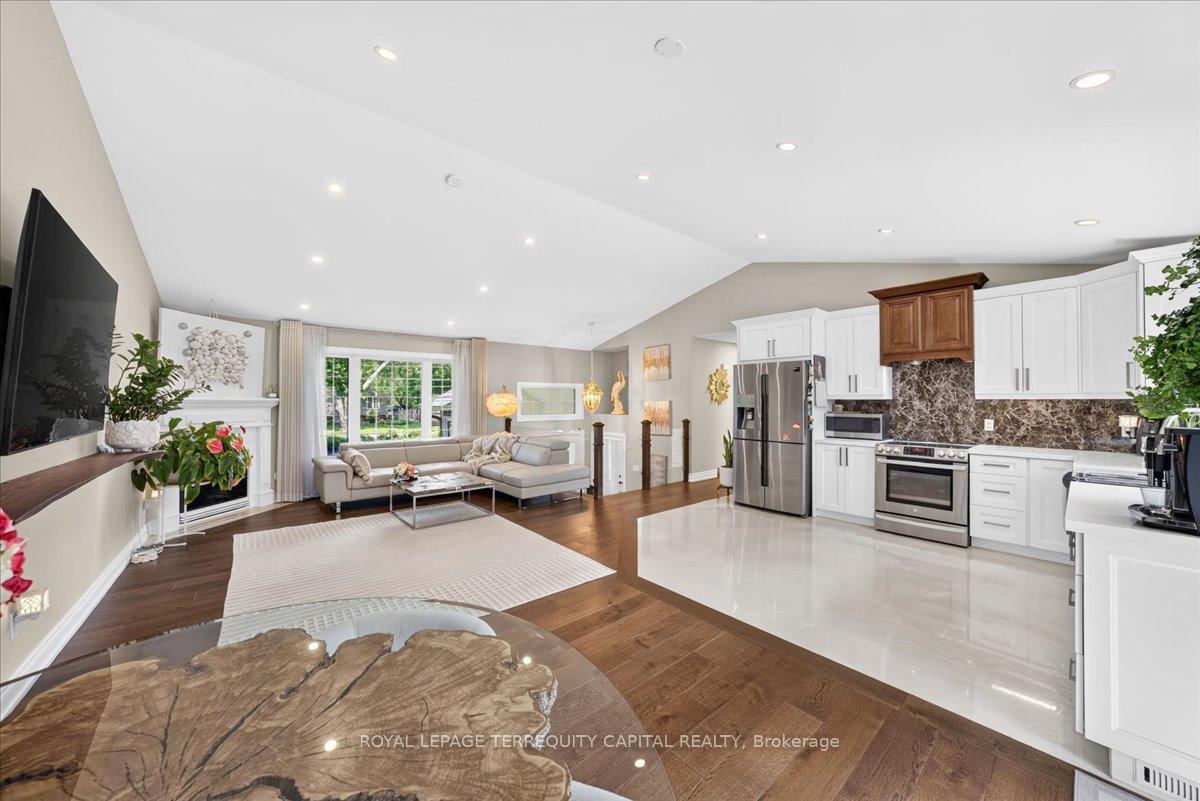Photo 8 of 1192 St. Vincent Street, Springwater, Midhurst — HOMEH
