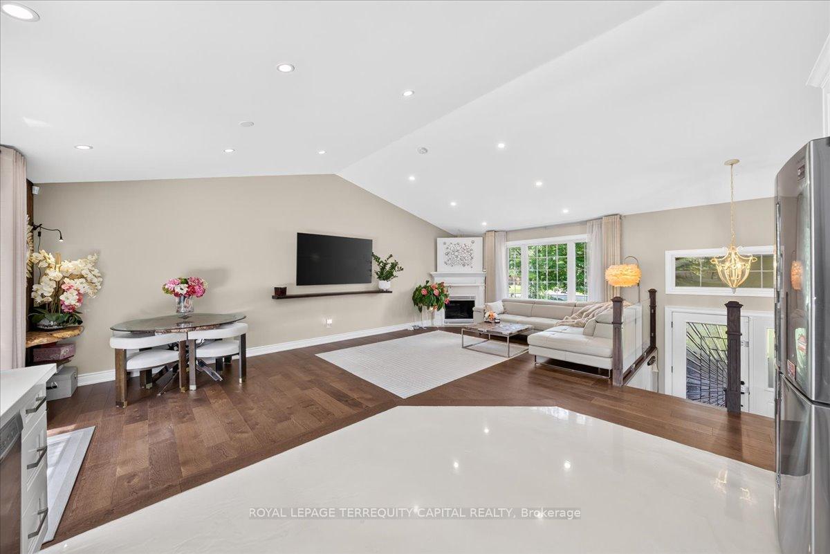 Photo 9 of 1192 St. Vincent Street, Springwater, Midhurst — HOMEH