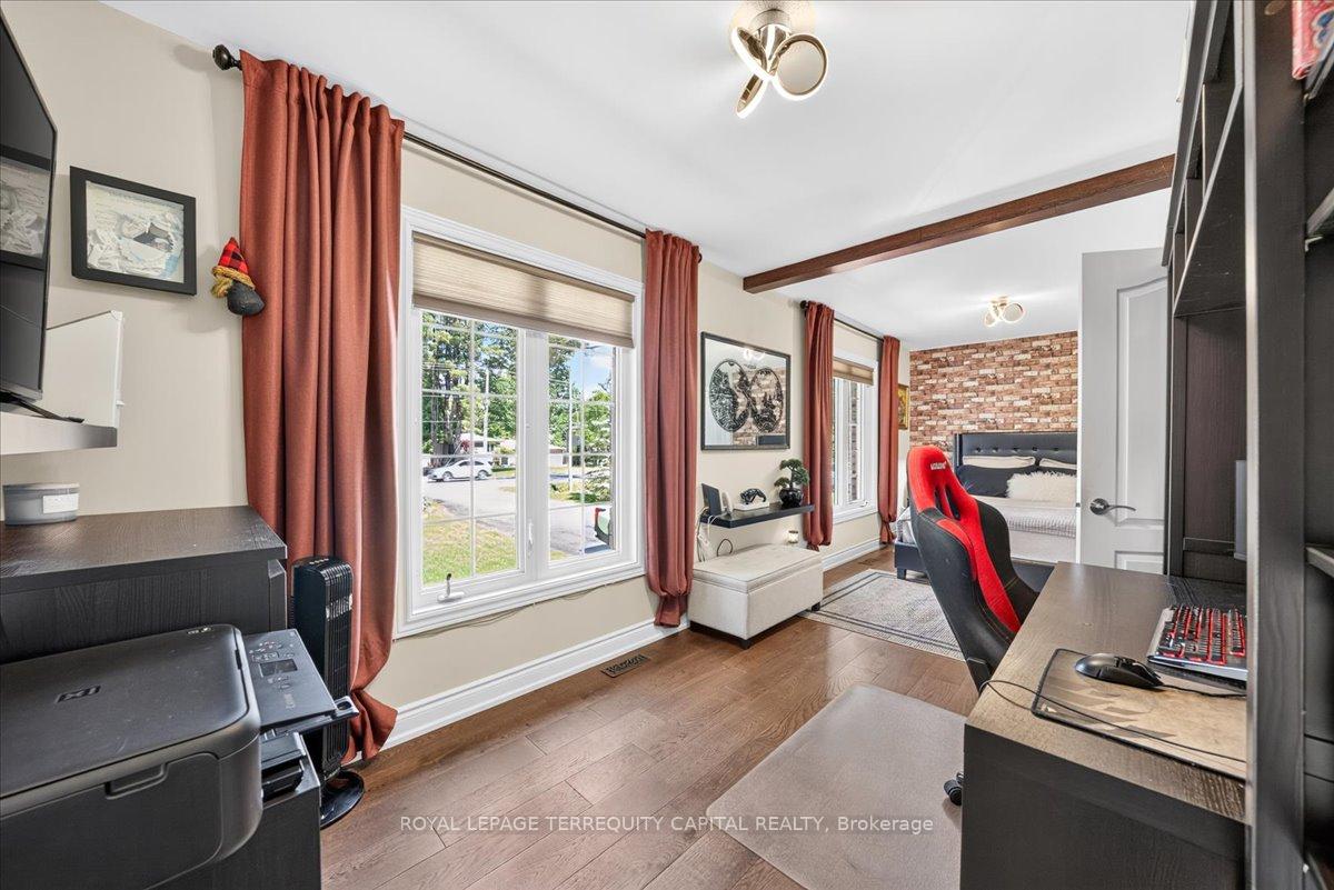 Photo 24 of 1192 St. Vincent Street, Springwater, Midhurst — HOMEH