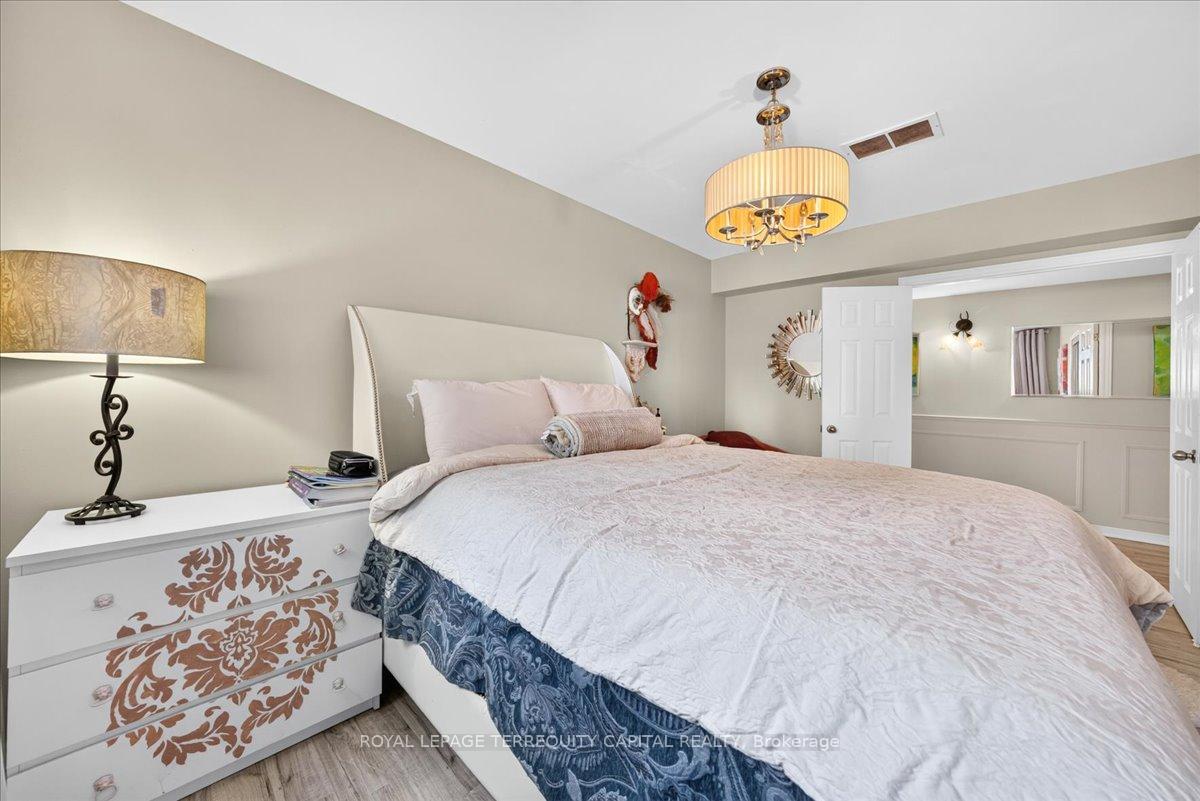Photo 37 of 1192 St. Vincent Street, Springwater, Midhurst — HOMEH