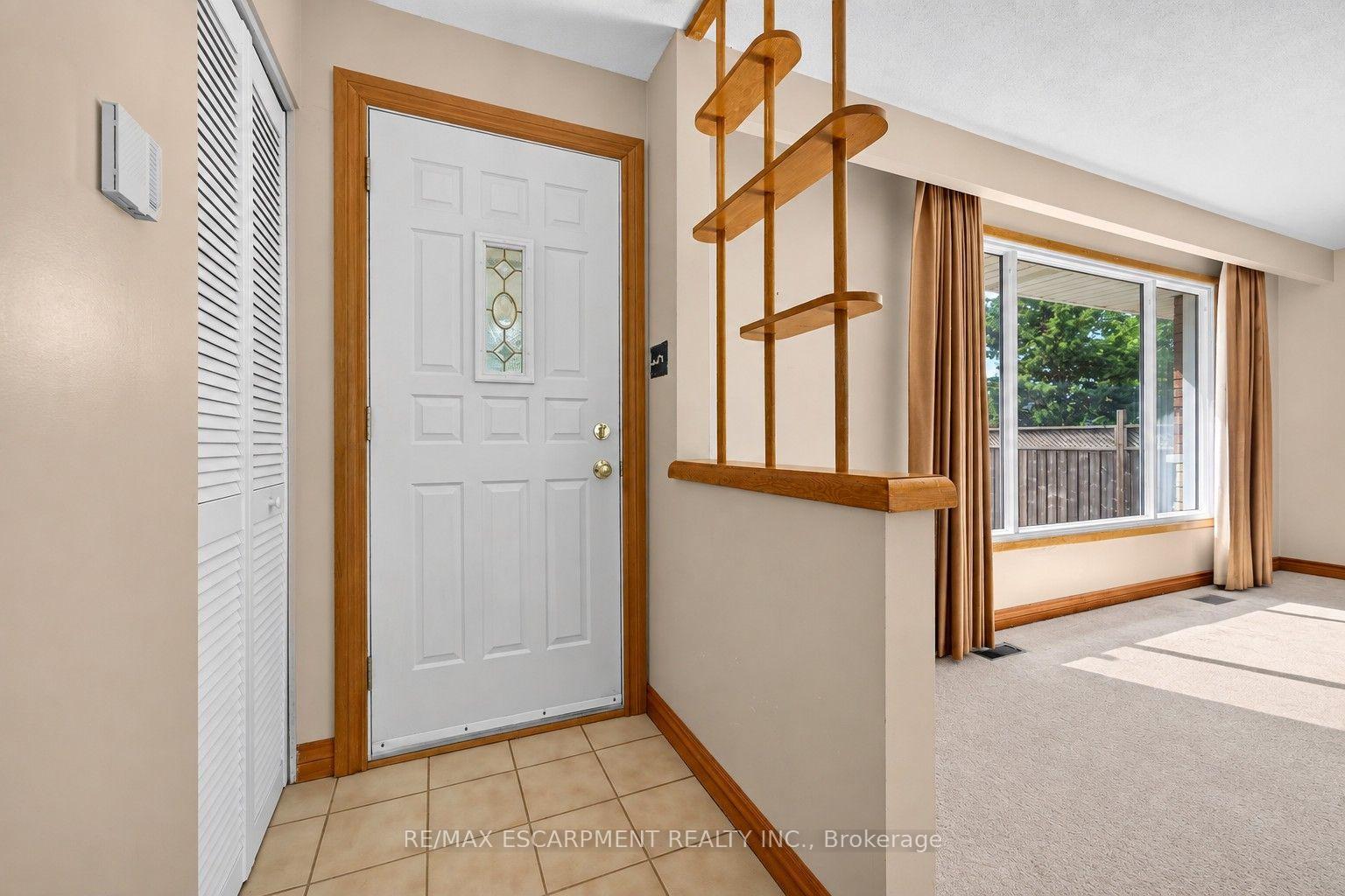 Photo 5 of 50 Berko Avenue, Hamilton, Lawfield — HOMEH