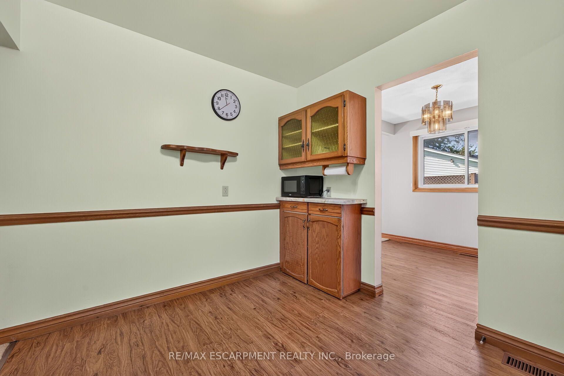 Photo 17 of 50 Berko Avenue, Hamilton, Lawfield — HOMEH
