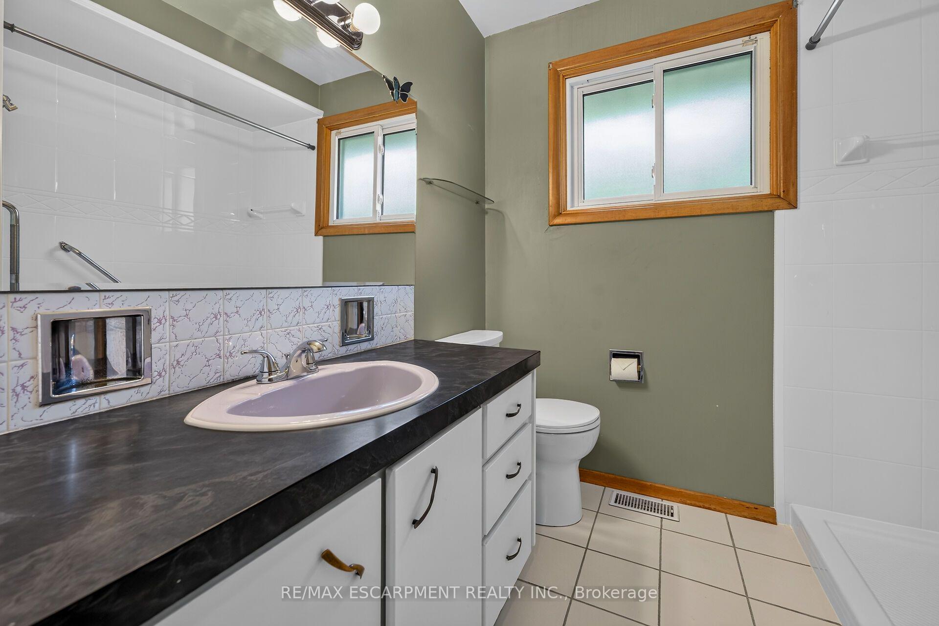 Photo 21 of 50 Berko Avenue, Hamilton, Lawfield — HOMEH