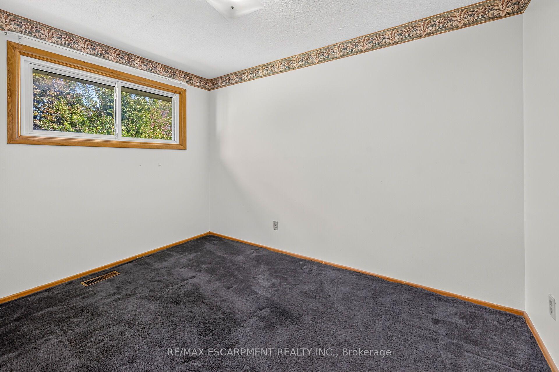 Photo 24 of 50 Berko Avenue, Hamilton, Lawfield — HOMEH