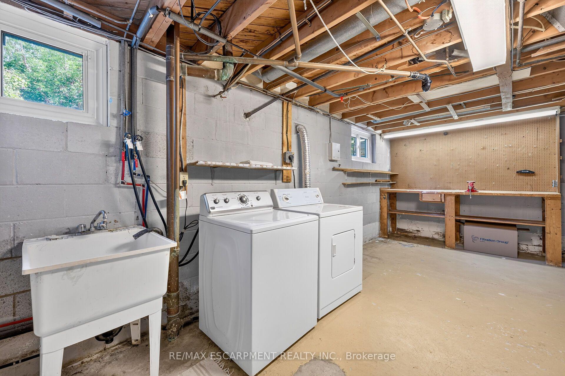 Photo 33 of 50 Berko Avenue, Hamilton, Lawfield — HOMEH