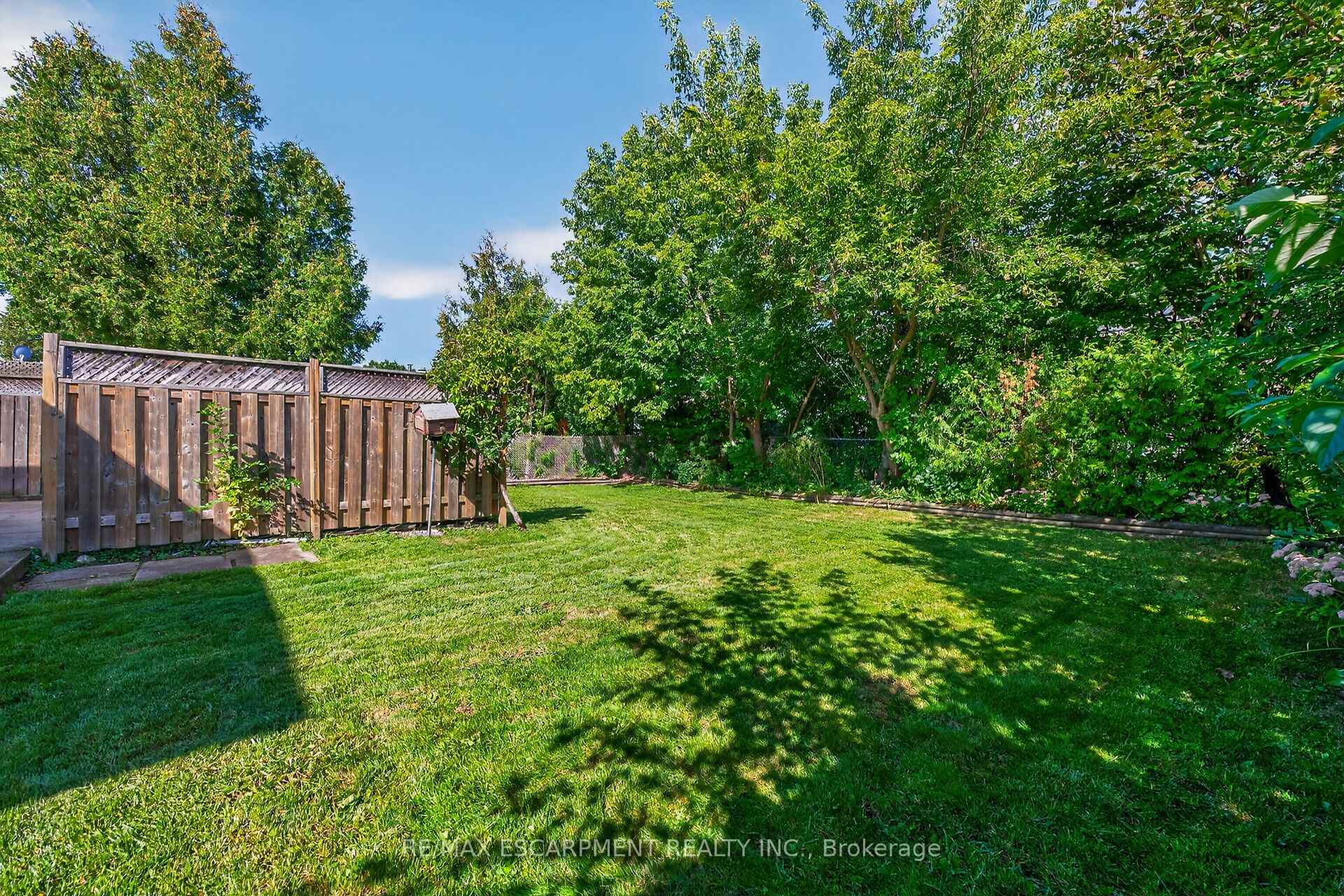 Photo 36 of 50 Berko Avenue, Hamilton, Lawfield — HOMEH