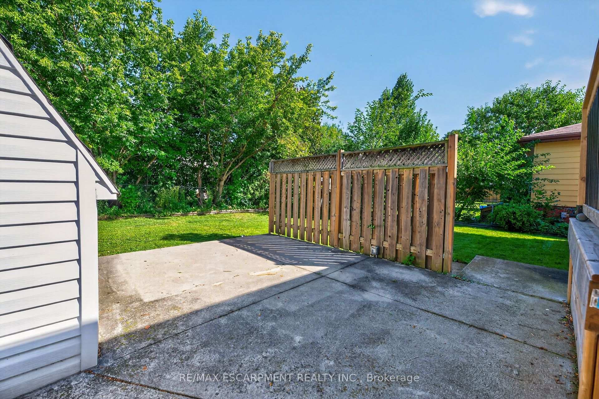 Photo 37 of 50 Berko Avenue, Hamilton, Lawfield — HOMEH