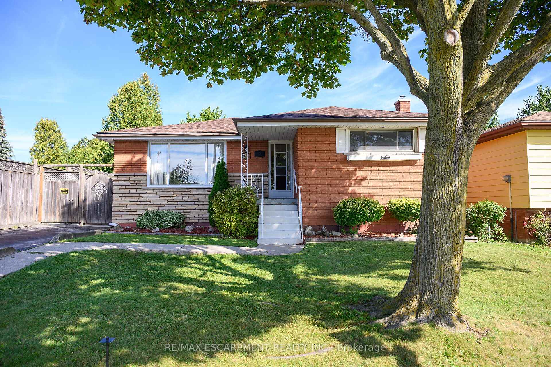 Photo 48 of 50 Berko Avenue, Hamilton, Lawfield — HOMEH
