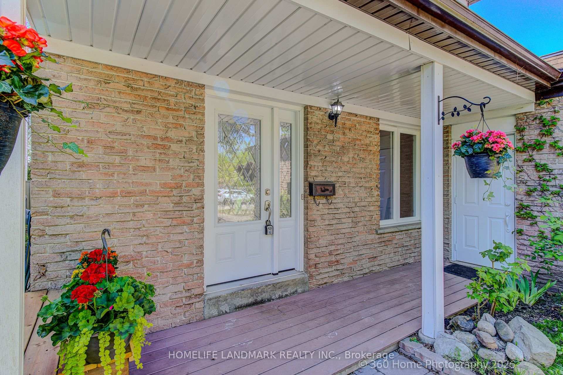 Photo 3 of 33 kitsilano Crescent, Richmond Hill, North Richvale — HOMEH