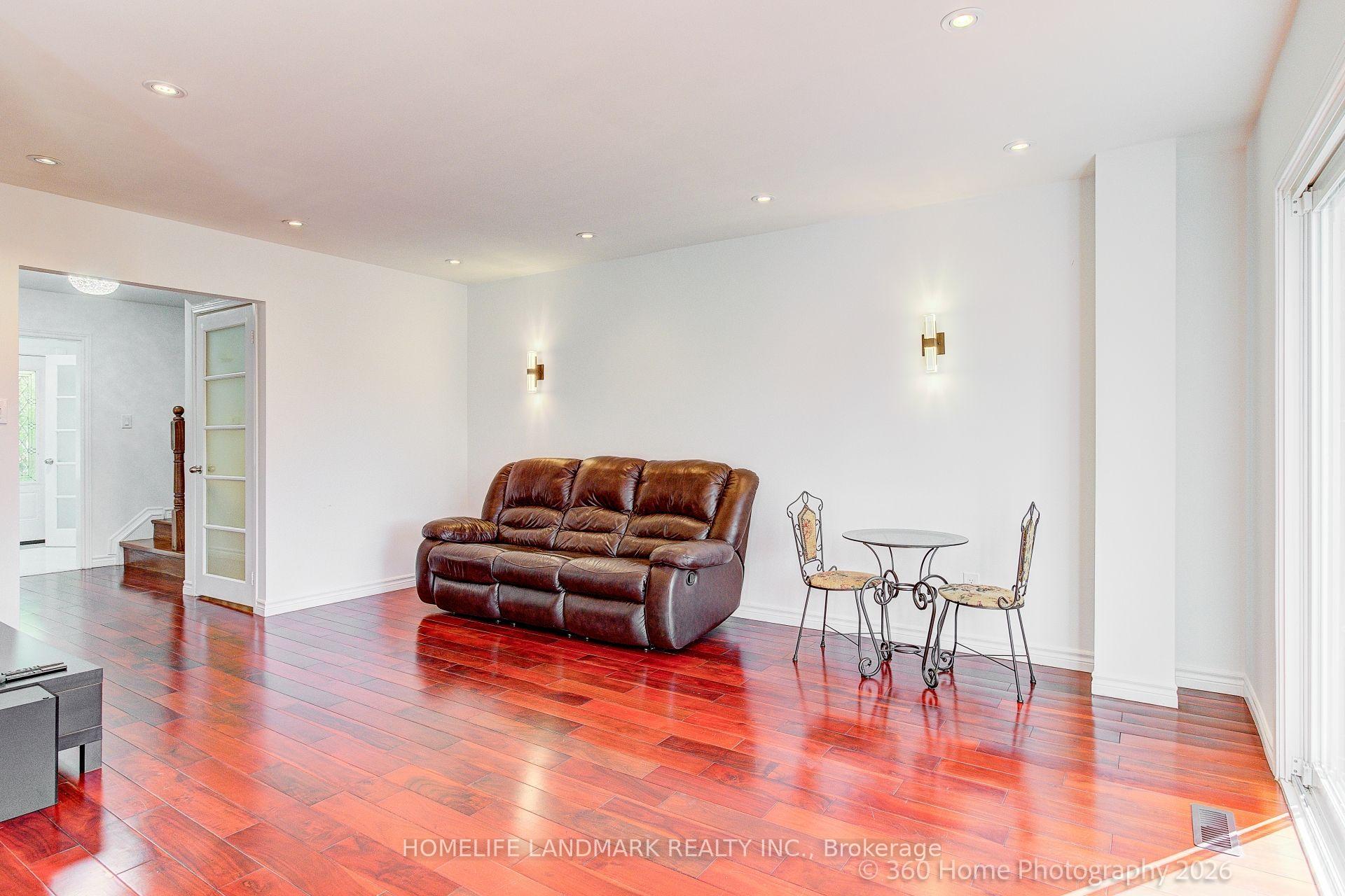 Photo 6 of 33 kitsilano Crescent, Richmond Hill, North Richvale — HOMEH