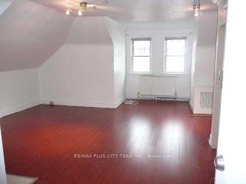 Photo 2 of Unit 3, 1745 Bathurst Street, Toronto, Forest Hill South — HOMEH