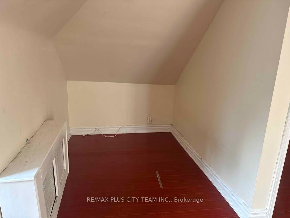 Photo 9 of Unit 3, 1745 Bathurst Street, Toronto, Forest Hill South — HOMEH