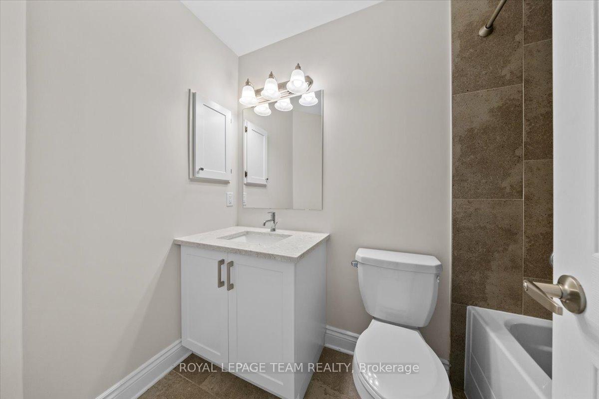 Photo 34 of 227 Bert Hall Street, Arnprior, Arnprior — HOMEH