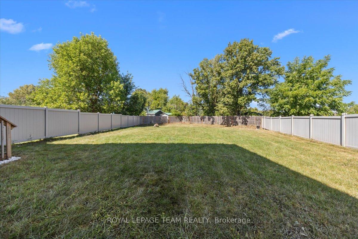 Photo 43 of 227 Bert Hall Street, Arnprior, Arnprior — HOMEH