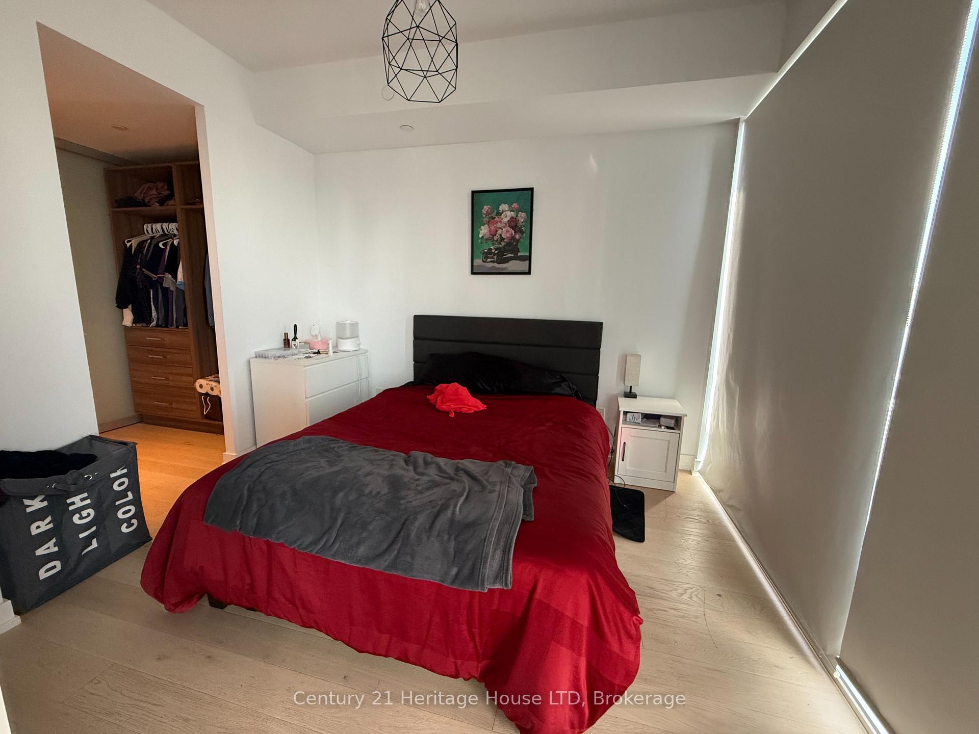 Photo 9 of Unit 4403, 488 University Avenue, Toronto, Kensington-Chinatown — HOMEH
