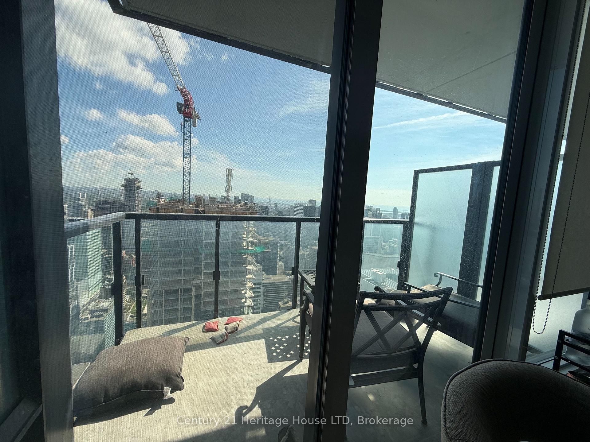 Photo 10 of Unit 4403, 488 University Avenue, Toronto, Kensington-Chinatown — HOMEH