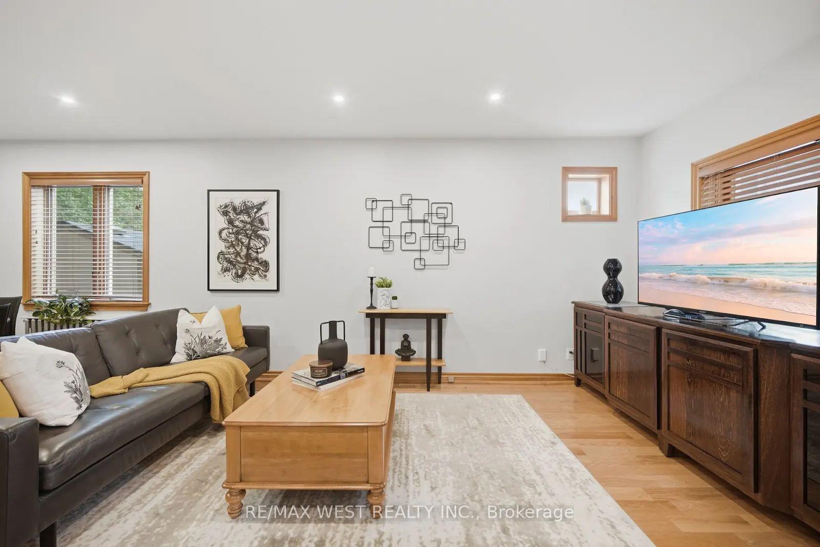 Photo 5 of 151 Jane Street, Toronto, Runnymede-Bloor West Village — HOMEH