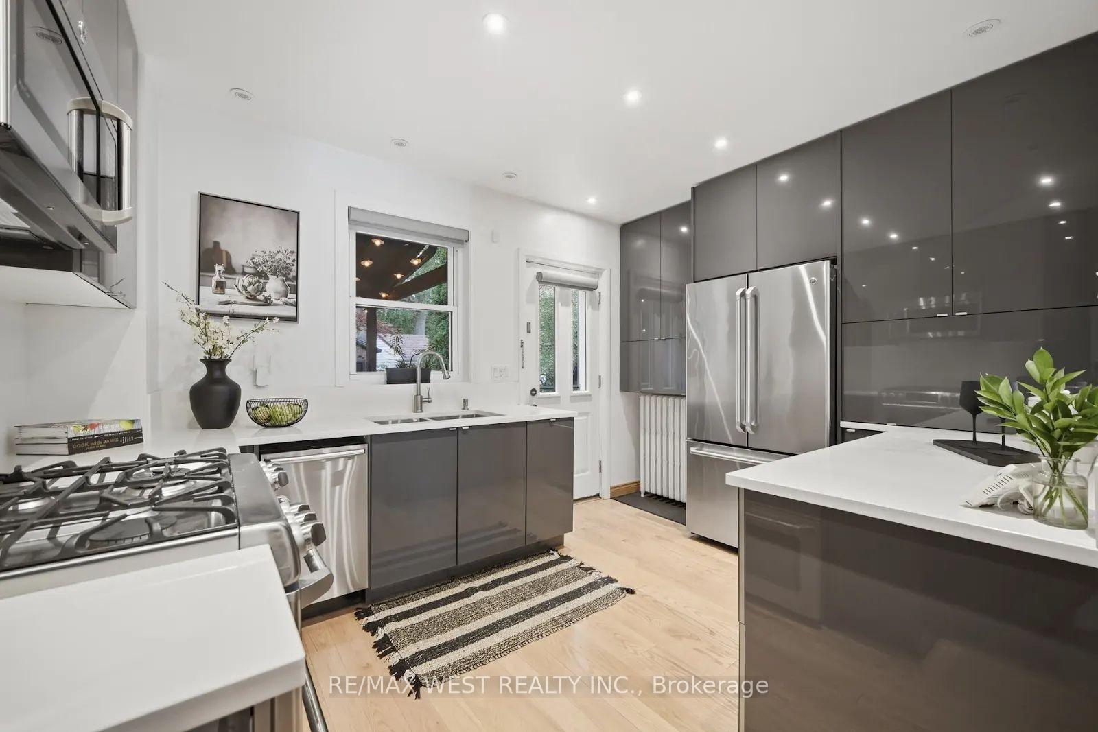Photo 10 of 151 Jane Street, Toronto, Runnymede-Bloor West Village — HOMEH