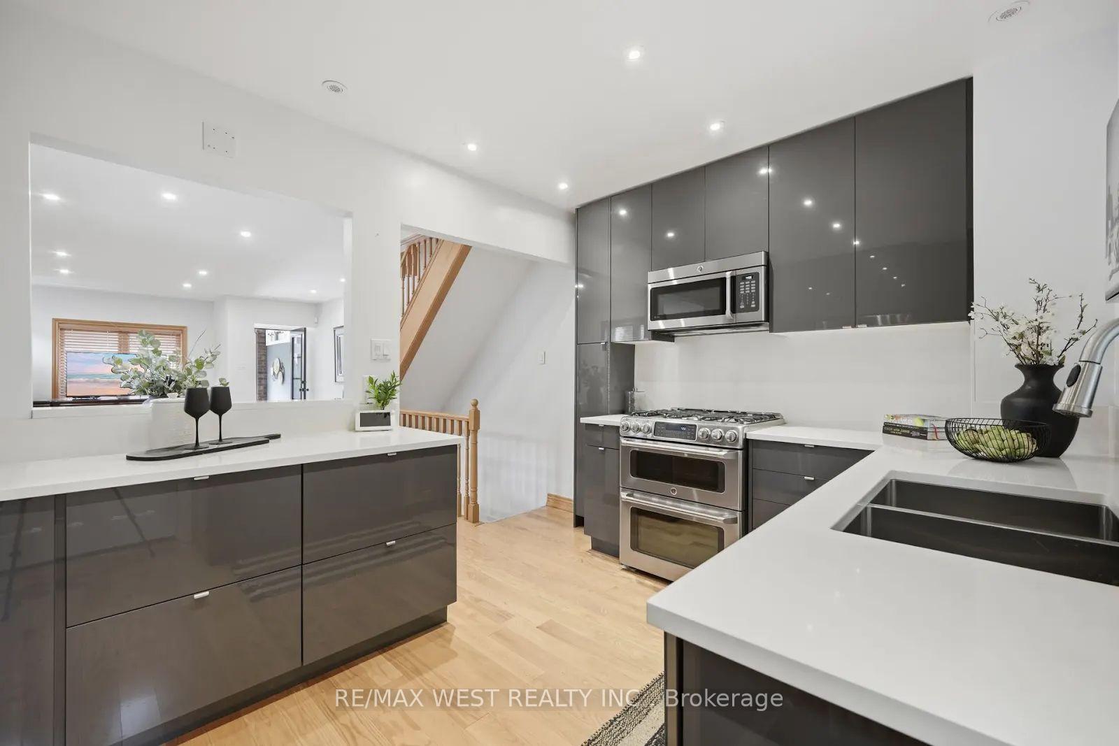 Photo 13 of 151 Jane Street, Toronto, Runnymede-Bloor West Village — HOMEH