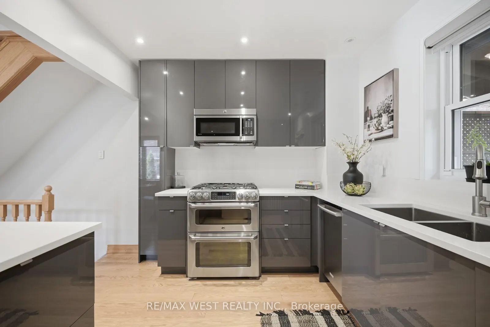 Photo 15 of 151 Jane Street, Toronto, Runnymede-Bloor West Village — HOMEH