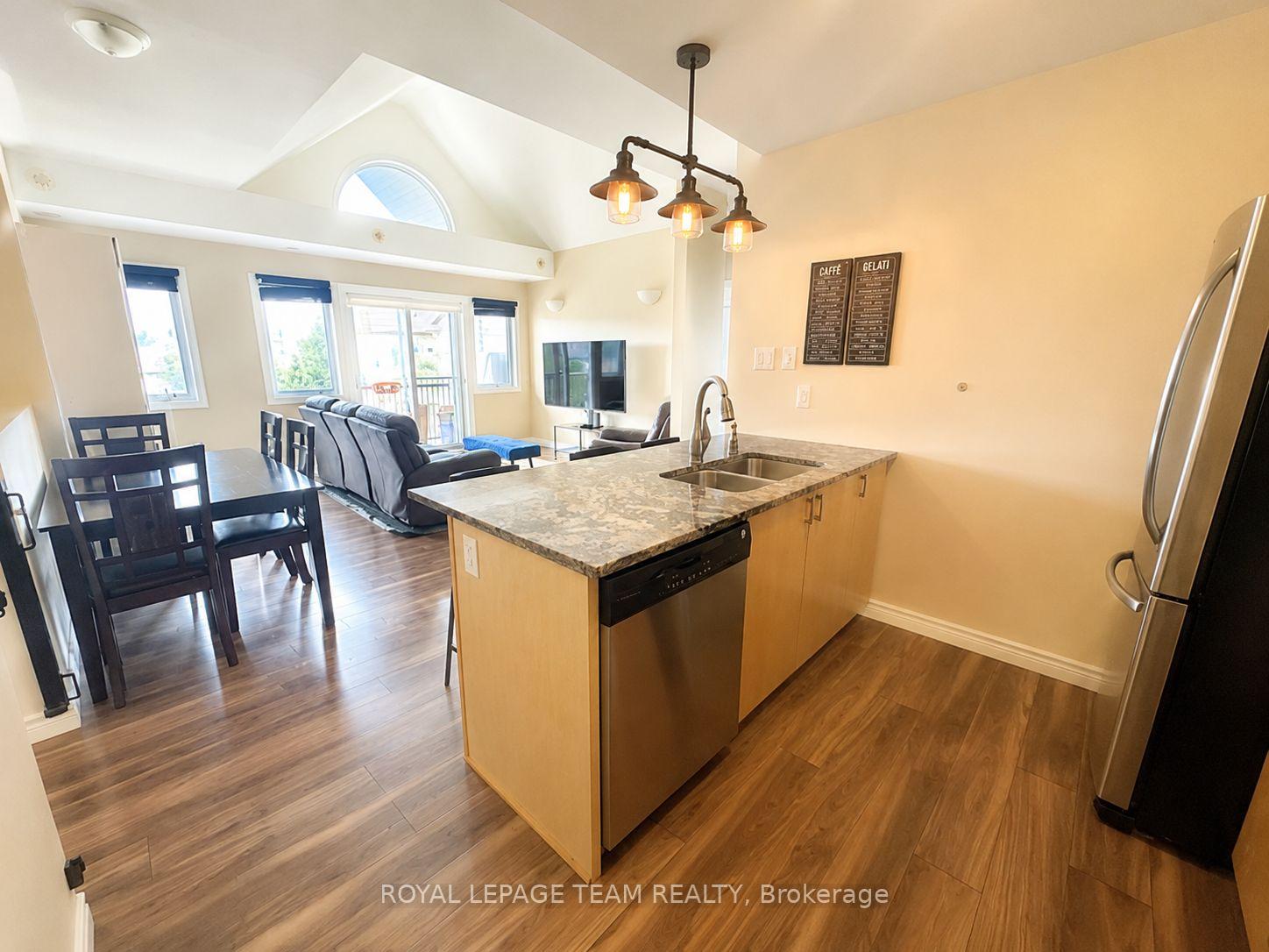 Photo 3 of Unit C, 763 Cedar Creek Drive, Ottawa, Blossom Park/Kemp Park/Findlay Creek — HOMEH