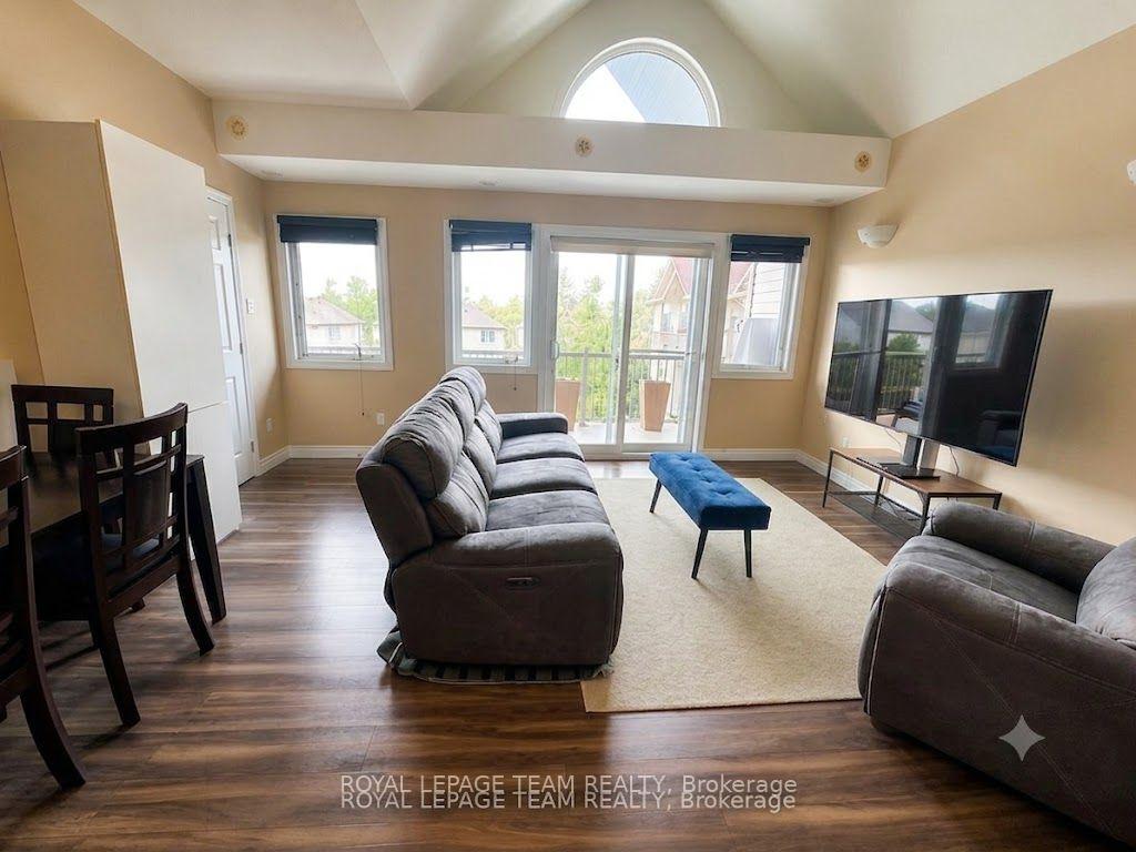 Photo 4 of Unit C, 763 Cedar Creek Drive, Ottawa, Blossom Park/Kemp Park/Findlay Creek — HOMEH